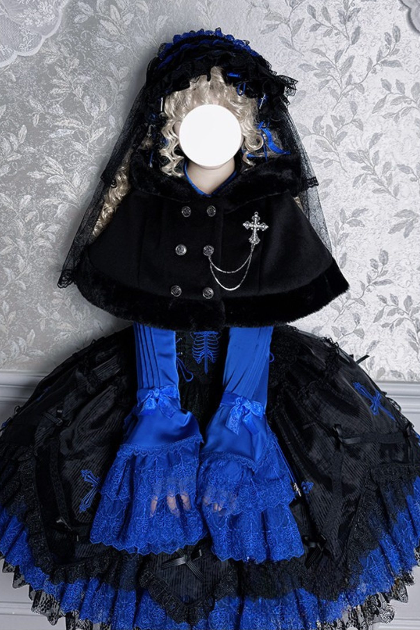 【12月8日予約締切】Black Mist Banquet ゴシックフーディーファーケープコート＋クロスチェーンブローチ