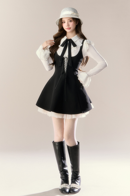 フレンチブラウス+サスペンダースカート