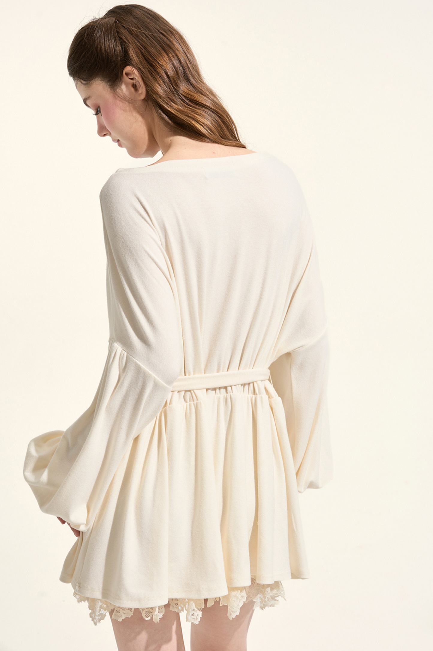クリーミーバニラランタンスリーブVネックドレス