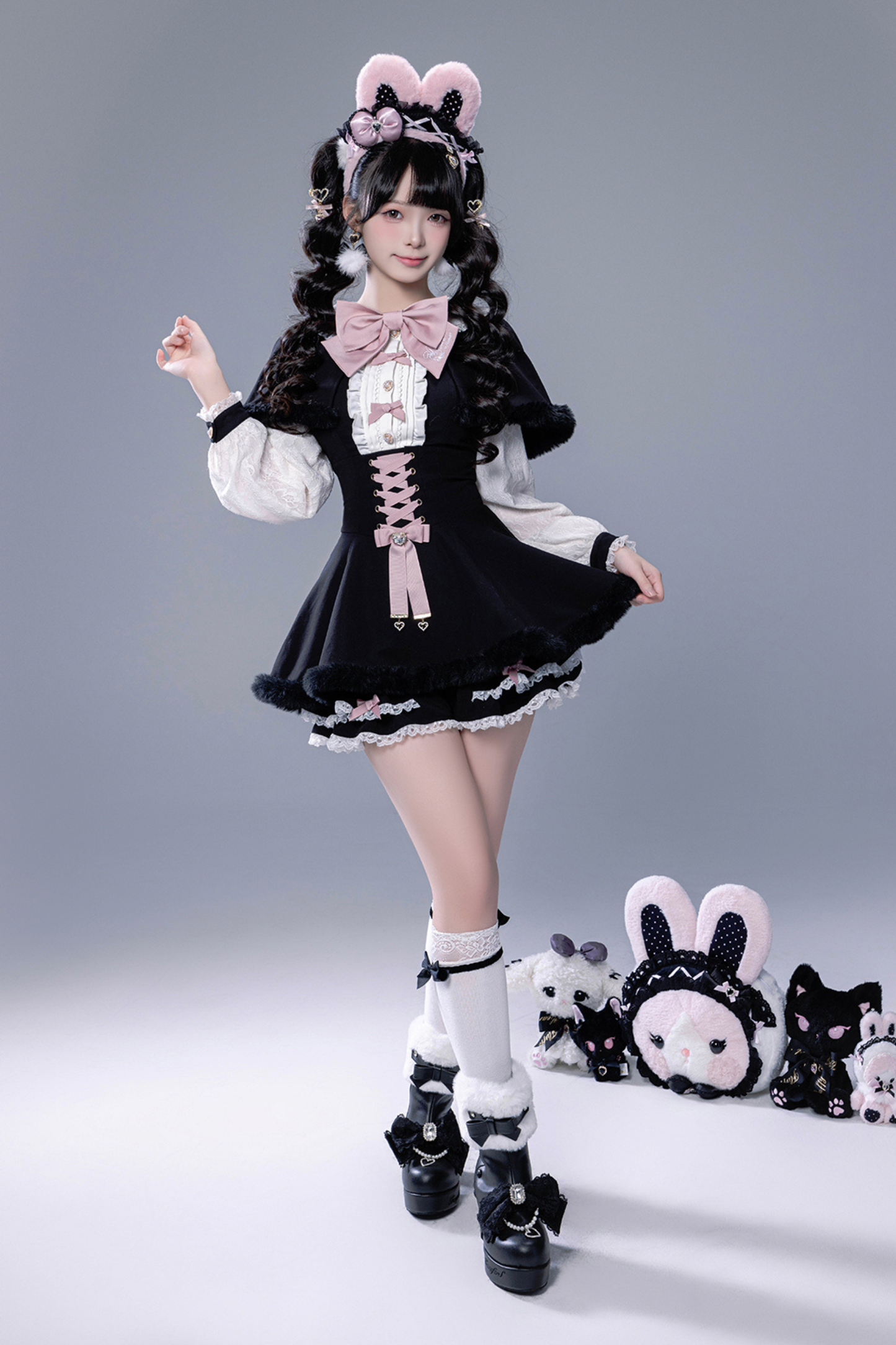 Fluffy cute cape + top + pants + brooch