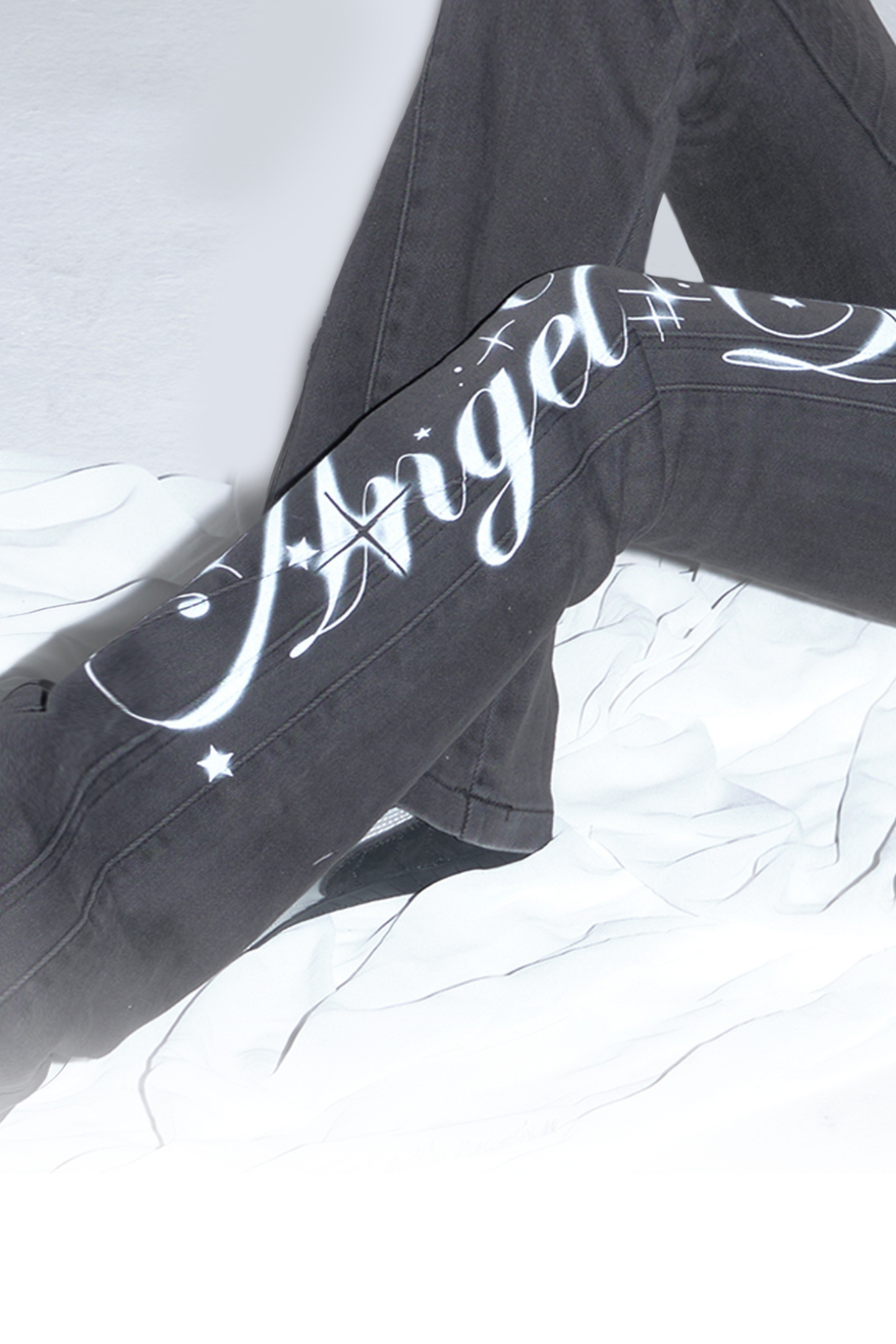 アメリカンY2Kロゴスリムパンツ