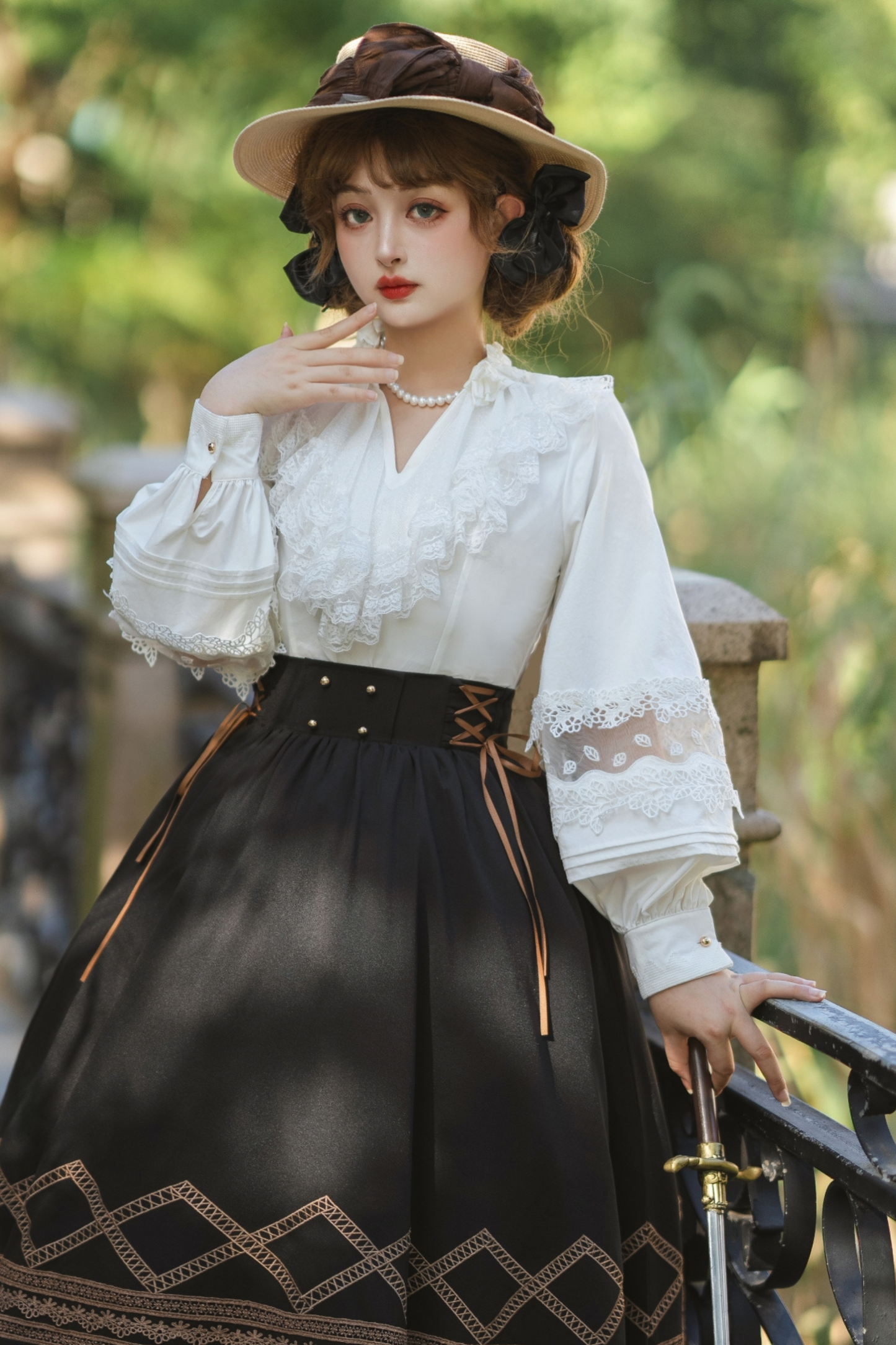 モーニングミストレースレトロブラウス