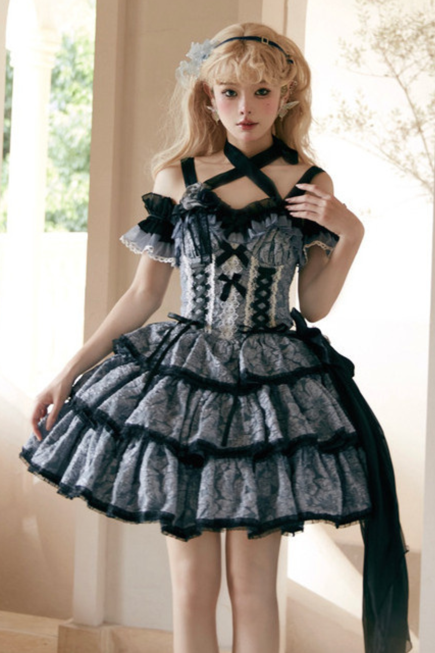 フリルレースアップロリータドレス