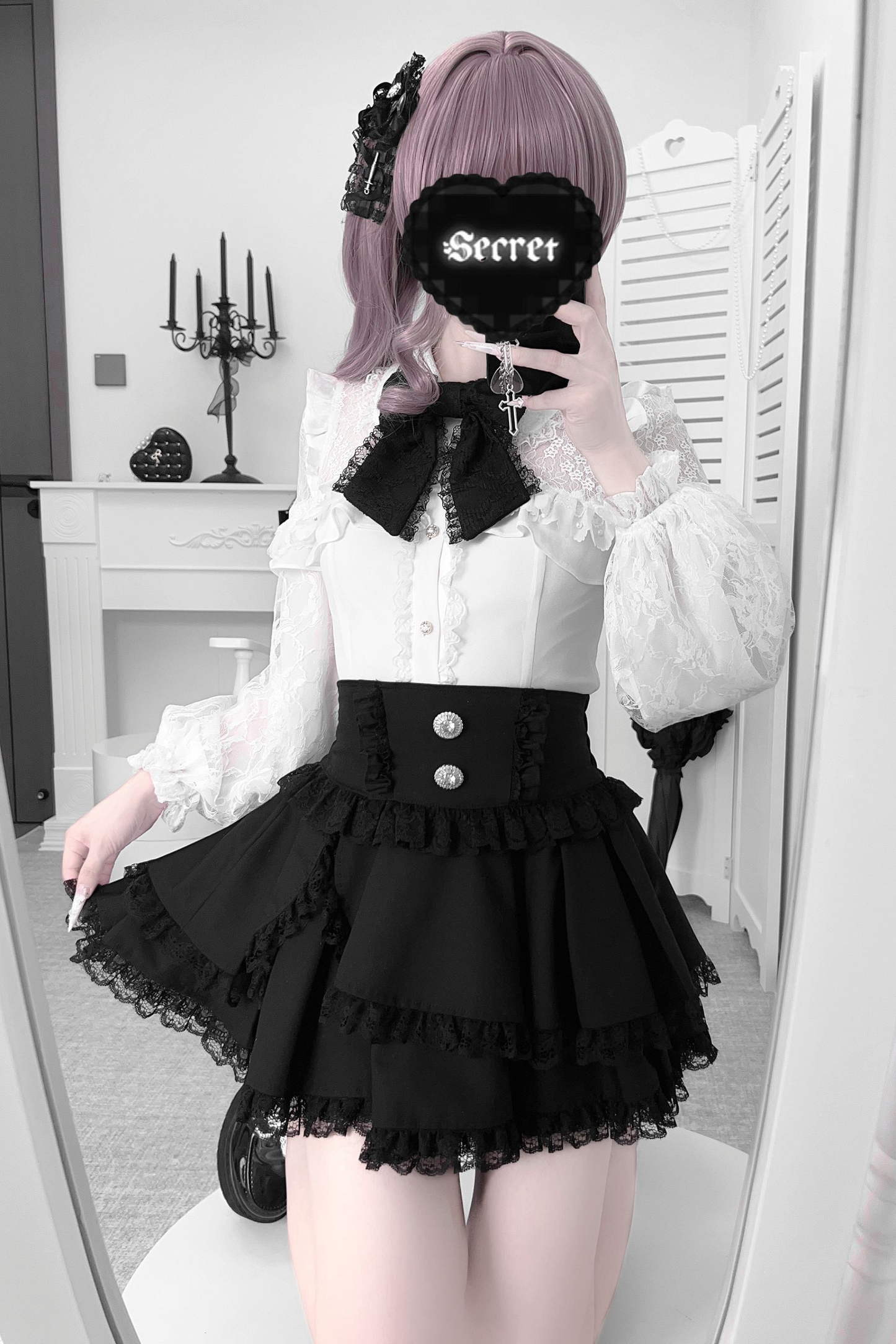 Lace ribbon short skirt