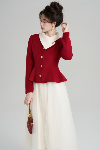 レッドウールンウエストシンチングコート+ロングドレス