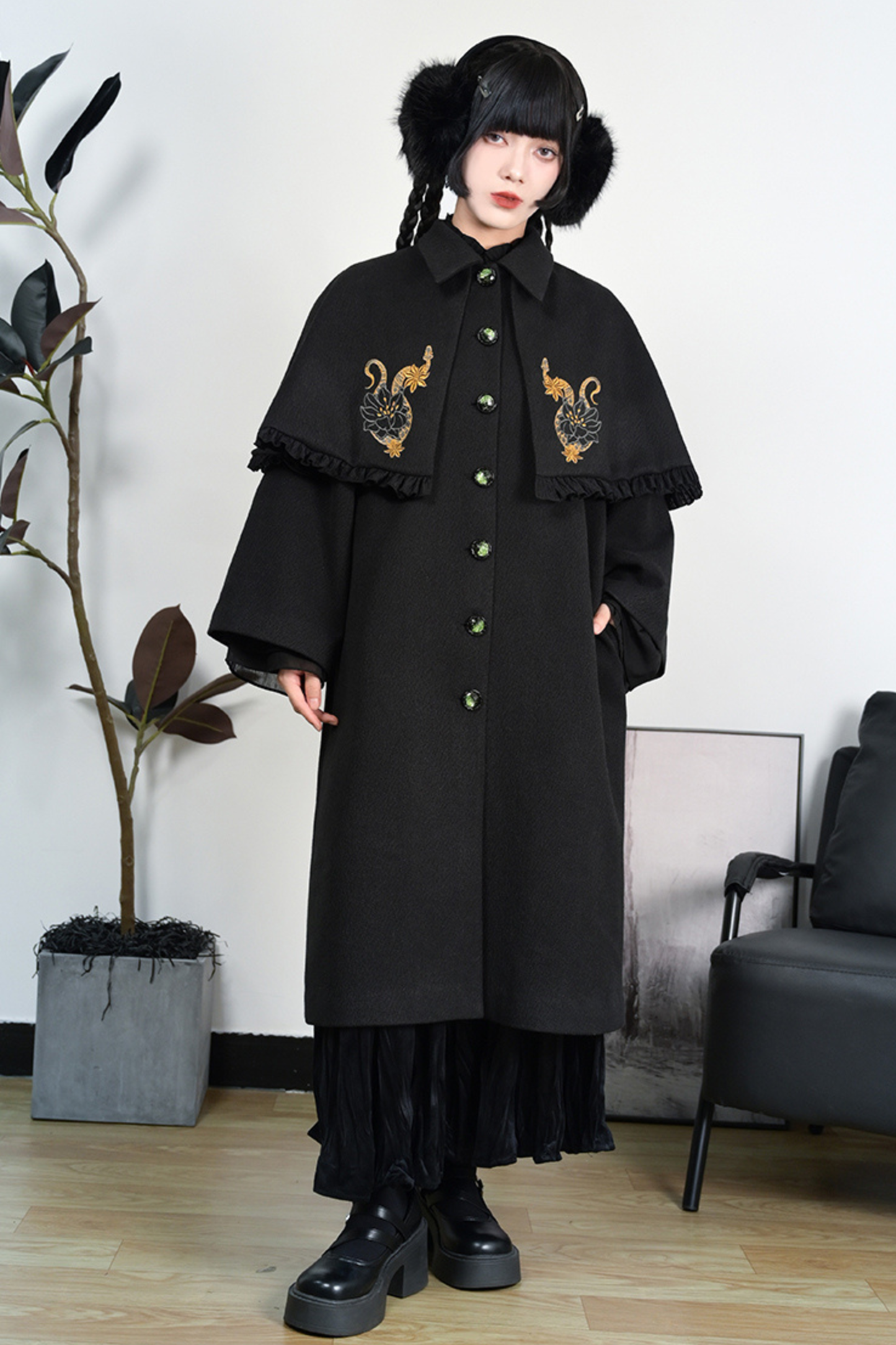 刺繍チャイナロングコート