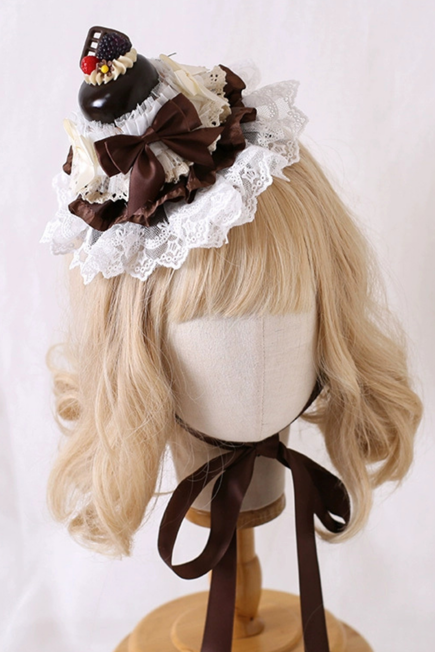 レースケーキアンソニーケーキシルクハット