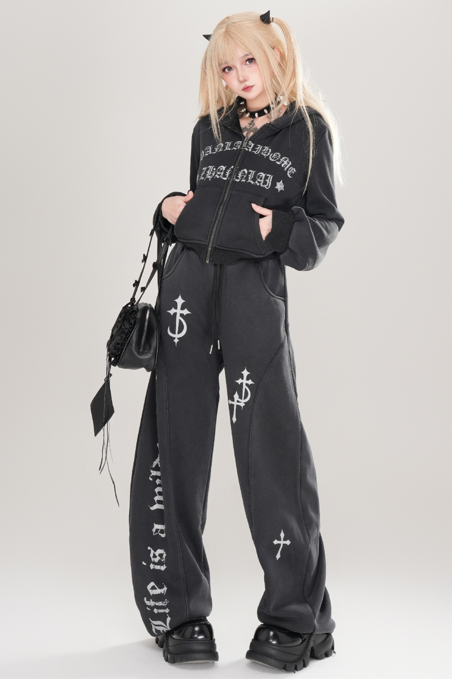 ナイトデモンシープホーンフードパーカー