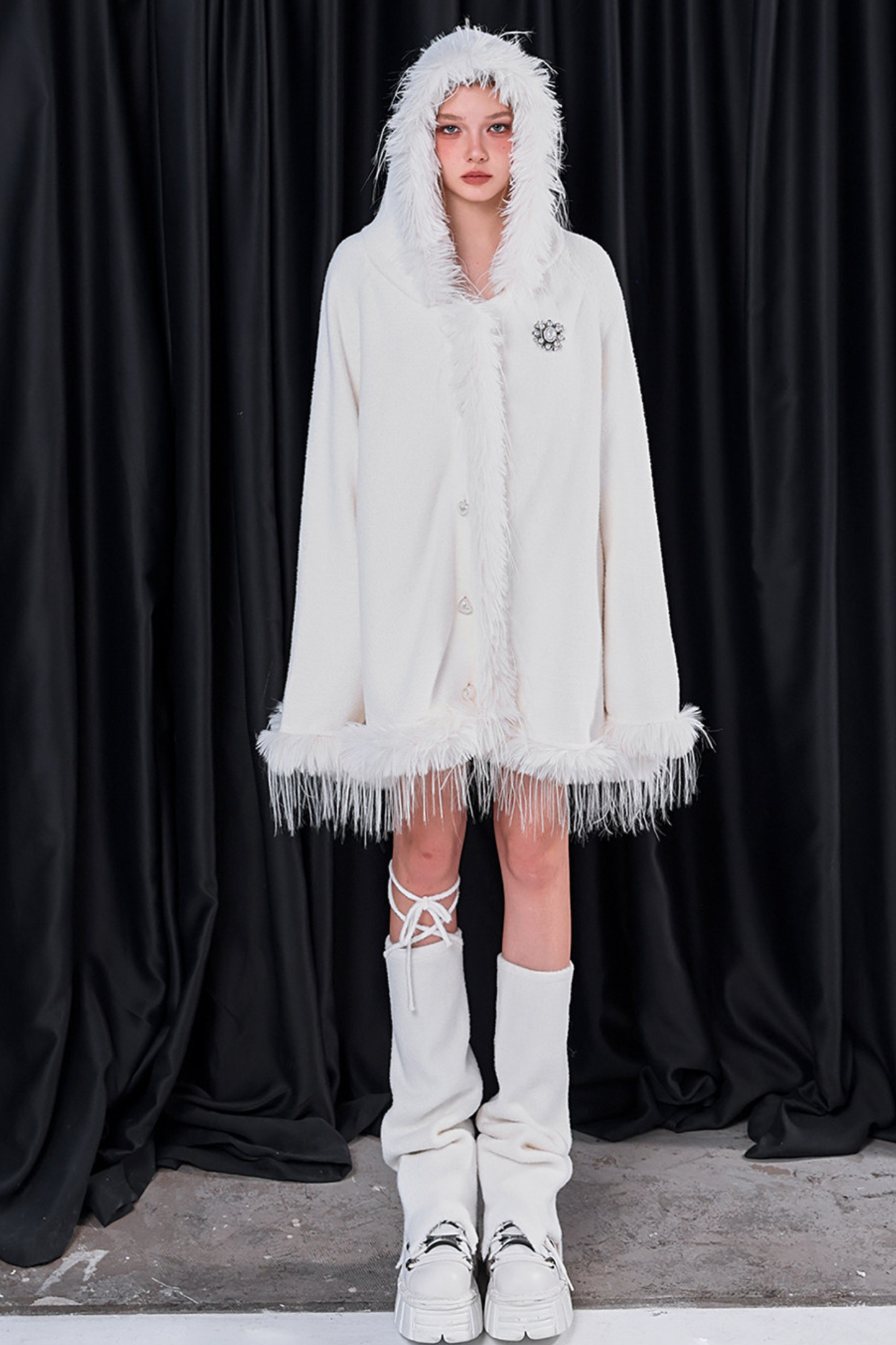 スノーカントリーフードマント