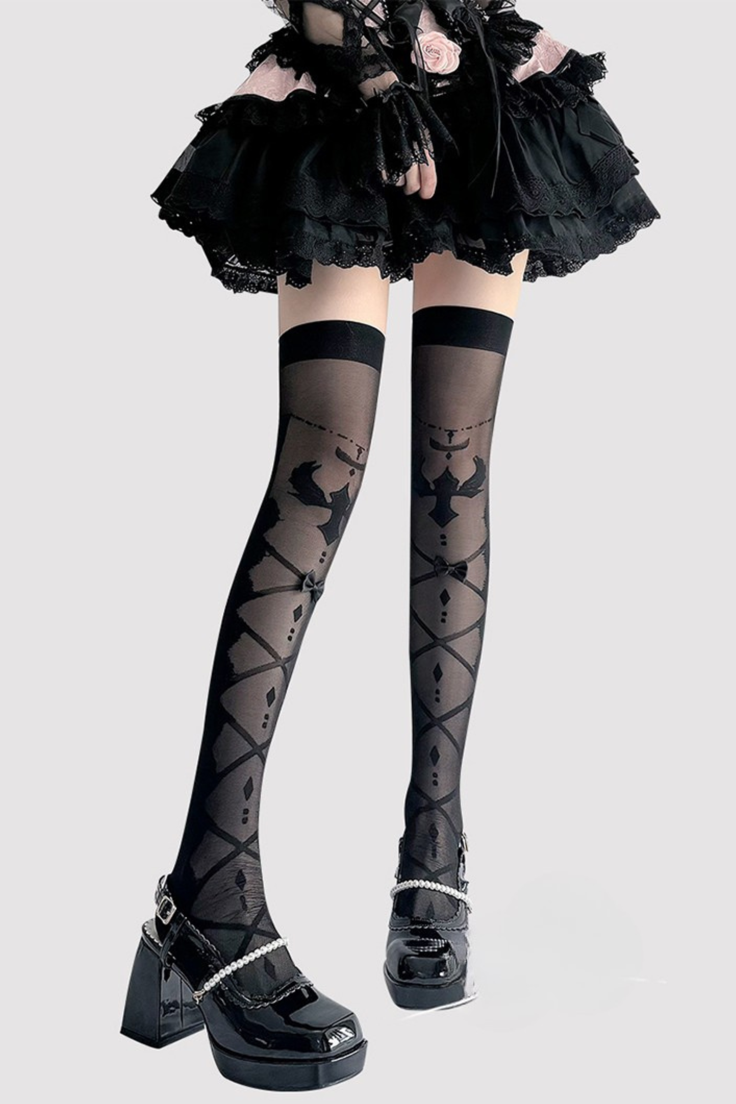 Lace-up sheer knee-high socks