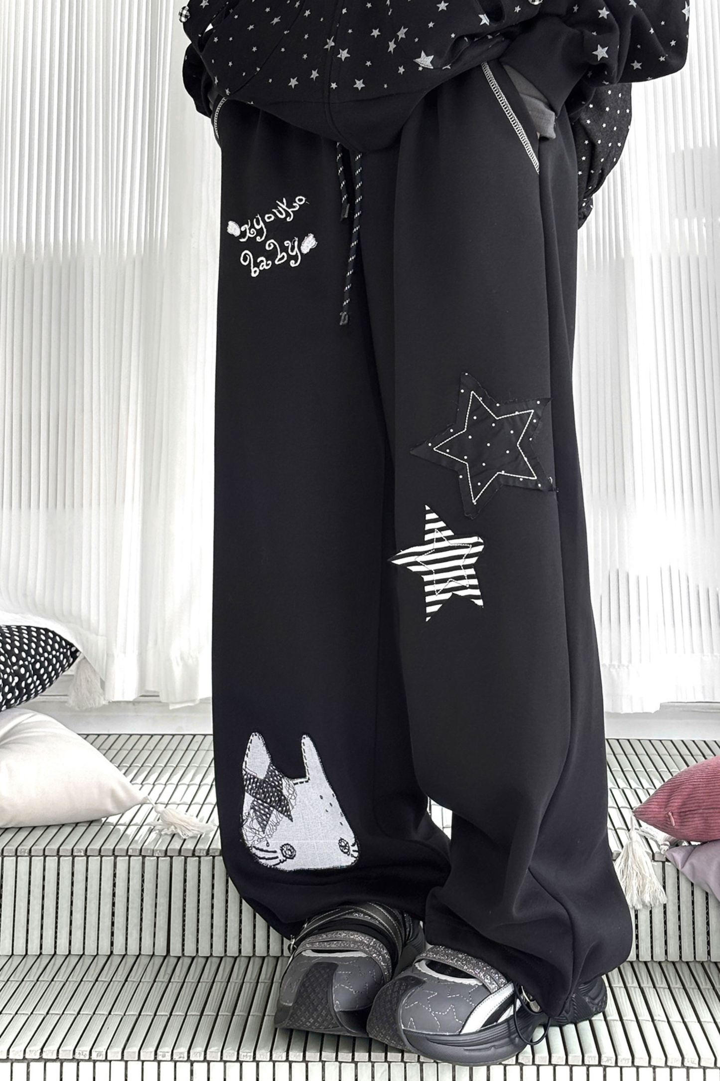 Star Design Hoodie + Loose Pants
