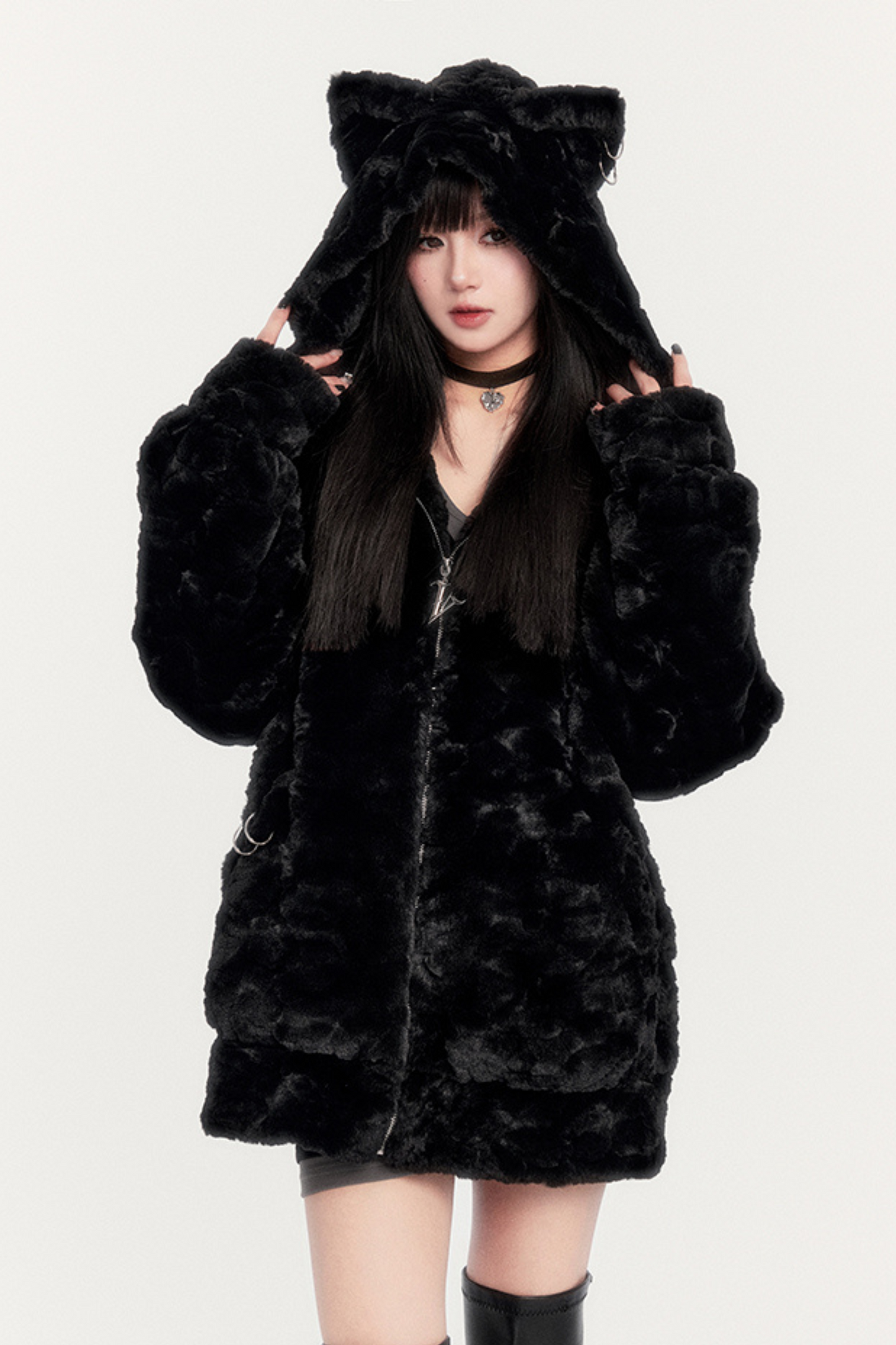 Black cat fur outer