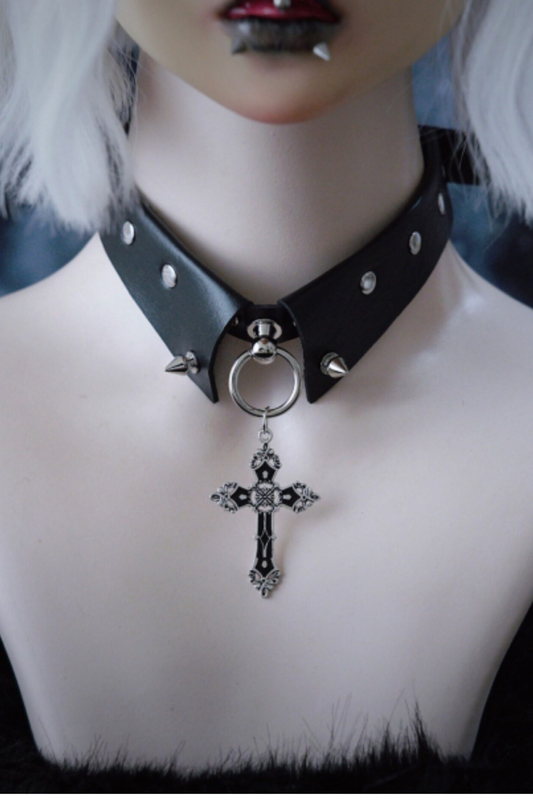 ストレンジクロスチョーカー