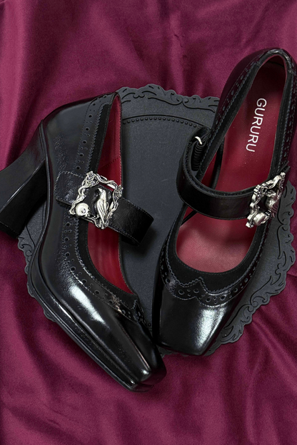ナイトレイヴンゴシックダークレザーパンプス
