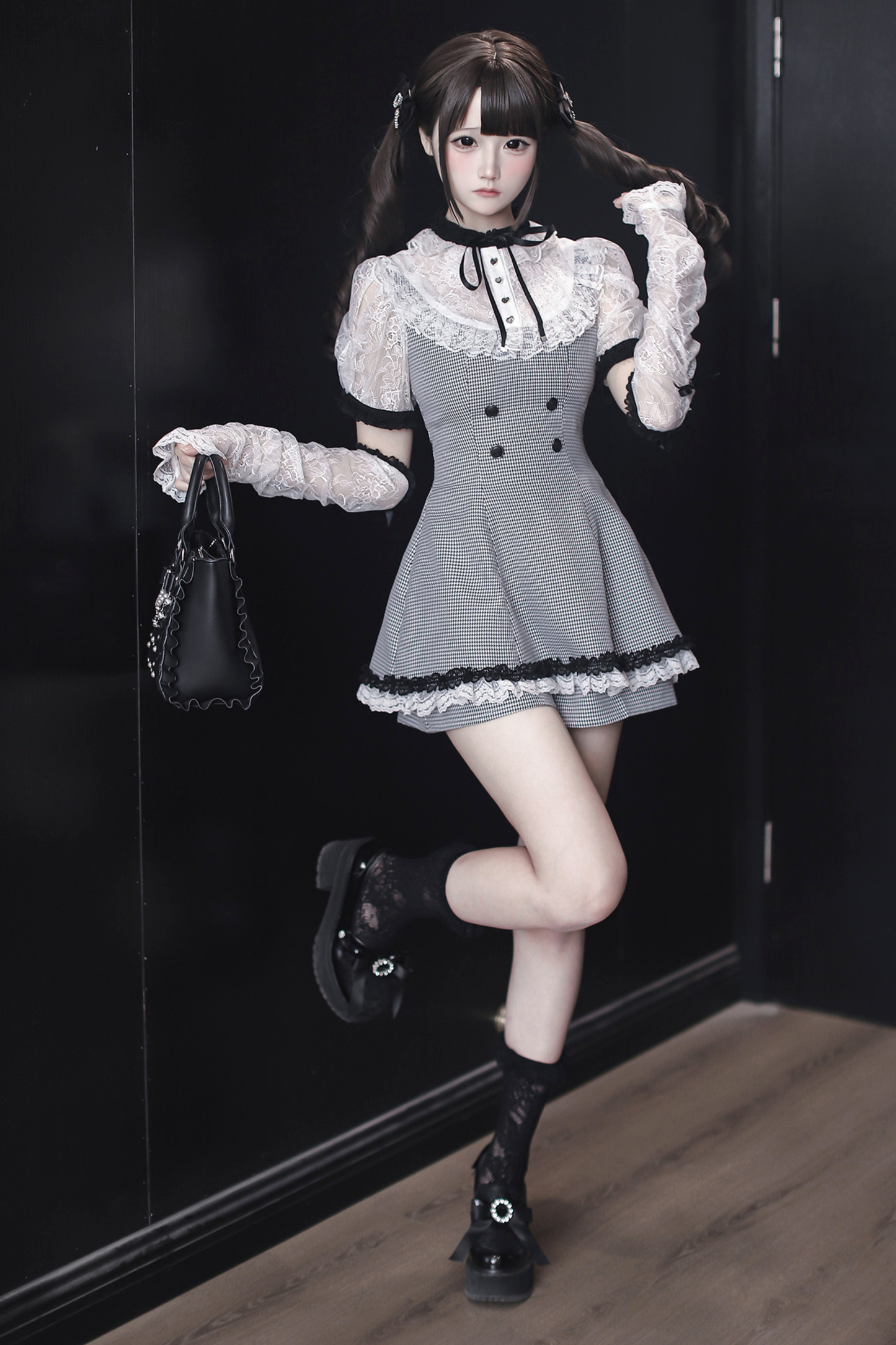 [3월 15일 예약마감] 깅엄 체크 다크 스위트 레이스 원피스 + 반바지