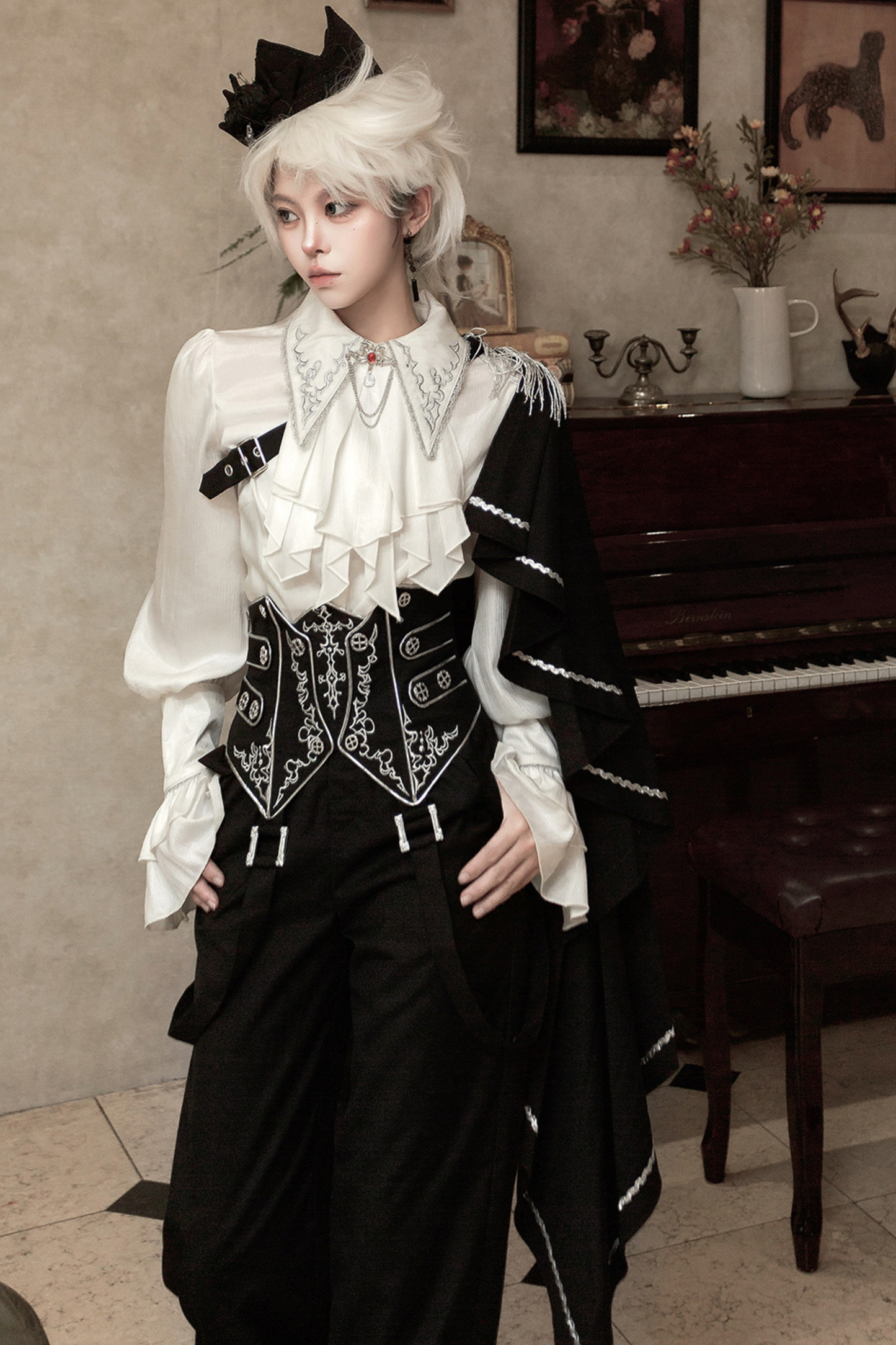 モノクロ皇子トップス+コルセット+パンツ