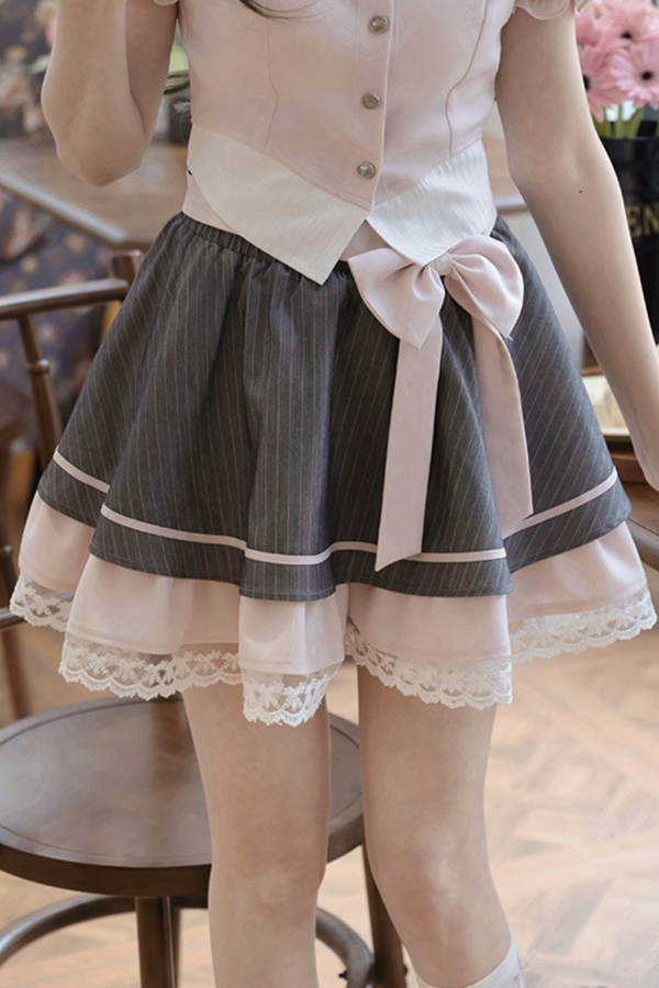 Sweet block shirt + pleated skirt