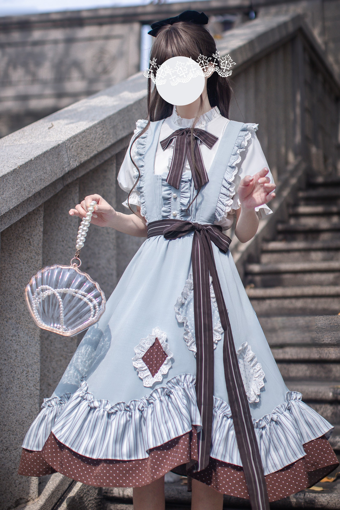 【予約商品】レトロアリス風サスペンダースカート＋シャツ＋リボンネクタイ＋ブローチ＋ヘアクリップ