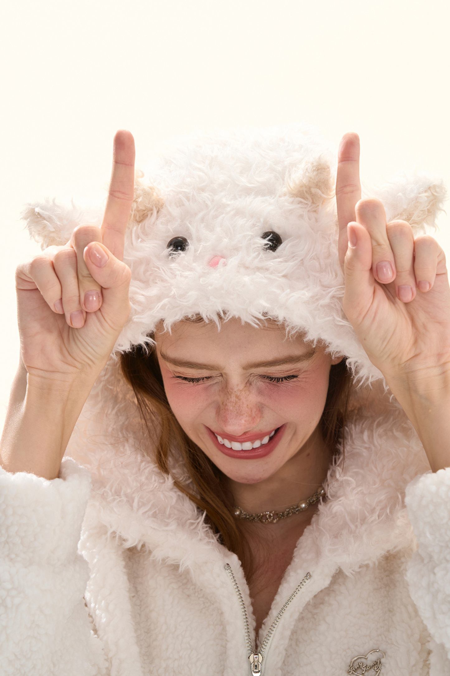 ラムファーフードジャケット+ショートパンツ