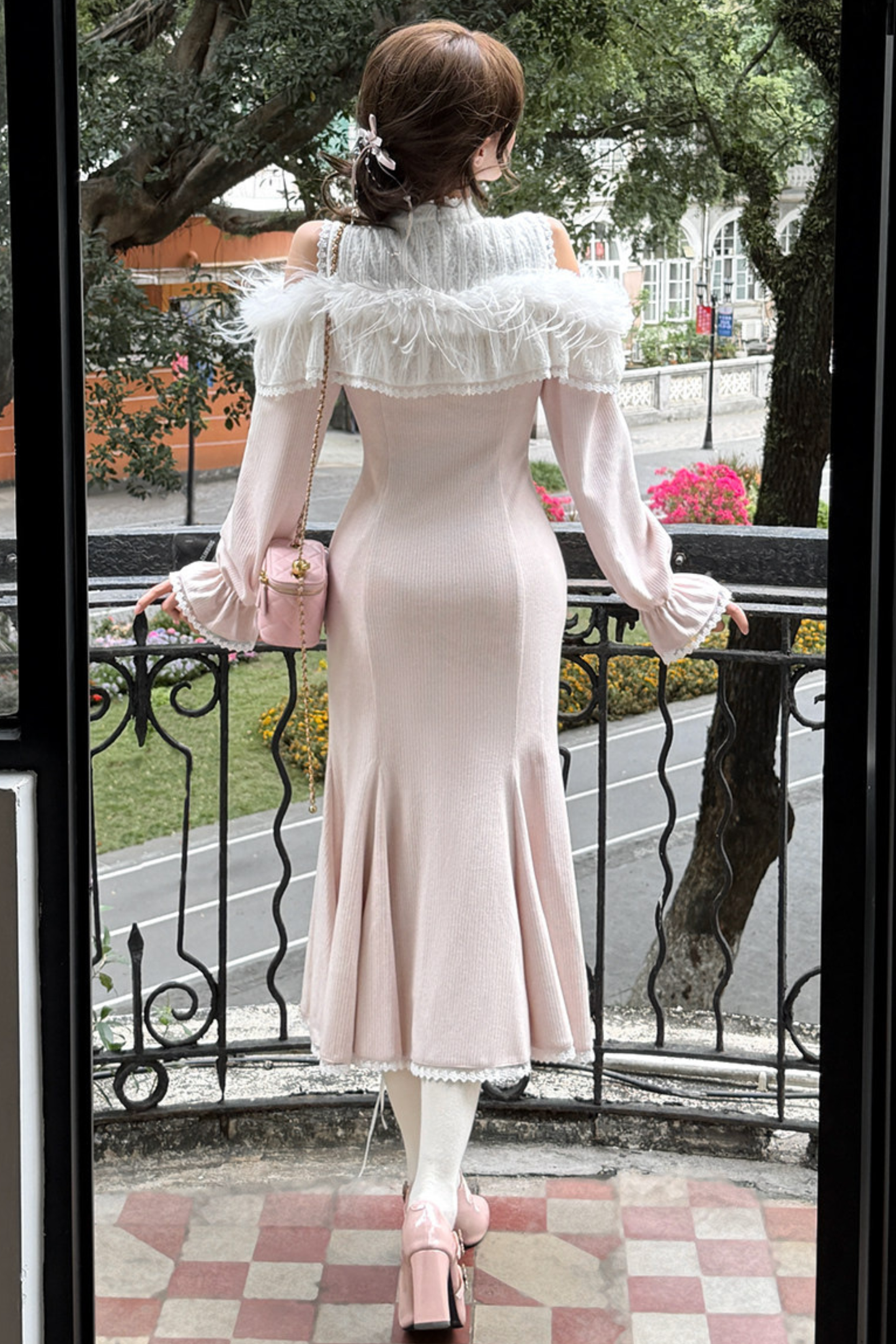 スウィートオフショルダーガーリードレス