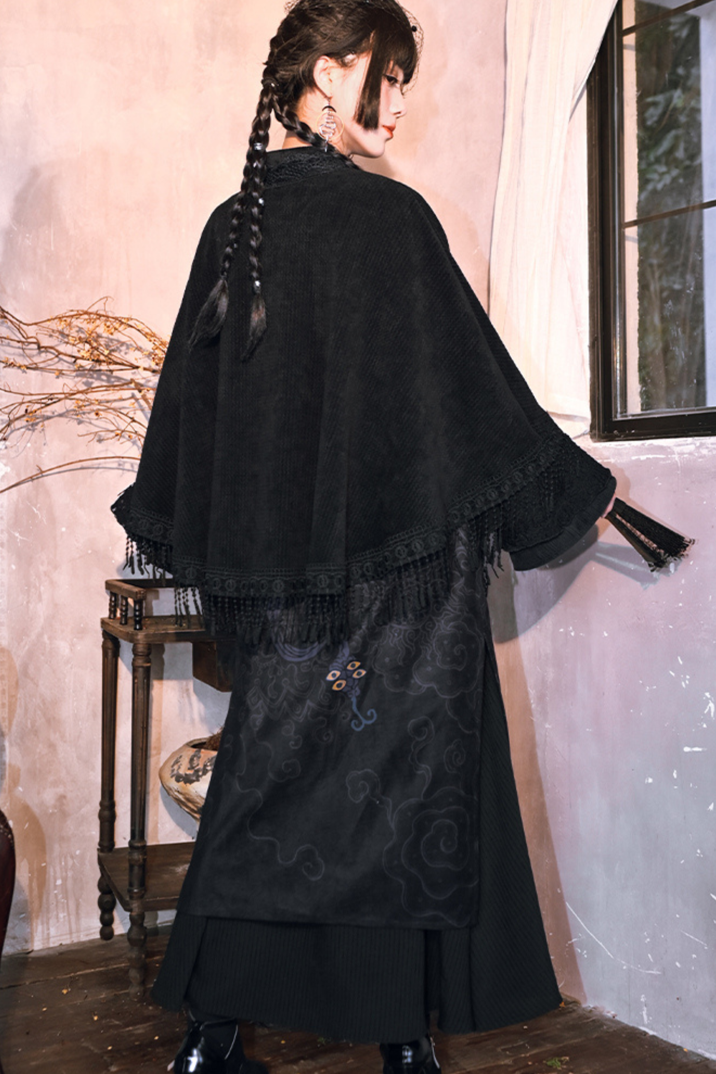 Weird House "Five Poisons" dark print cheongsam long skirt female design sense tassel shawl cloak new Chinese suit