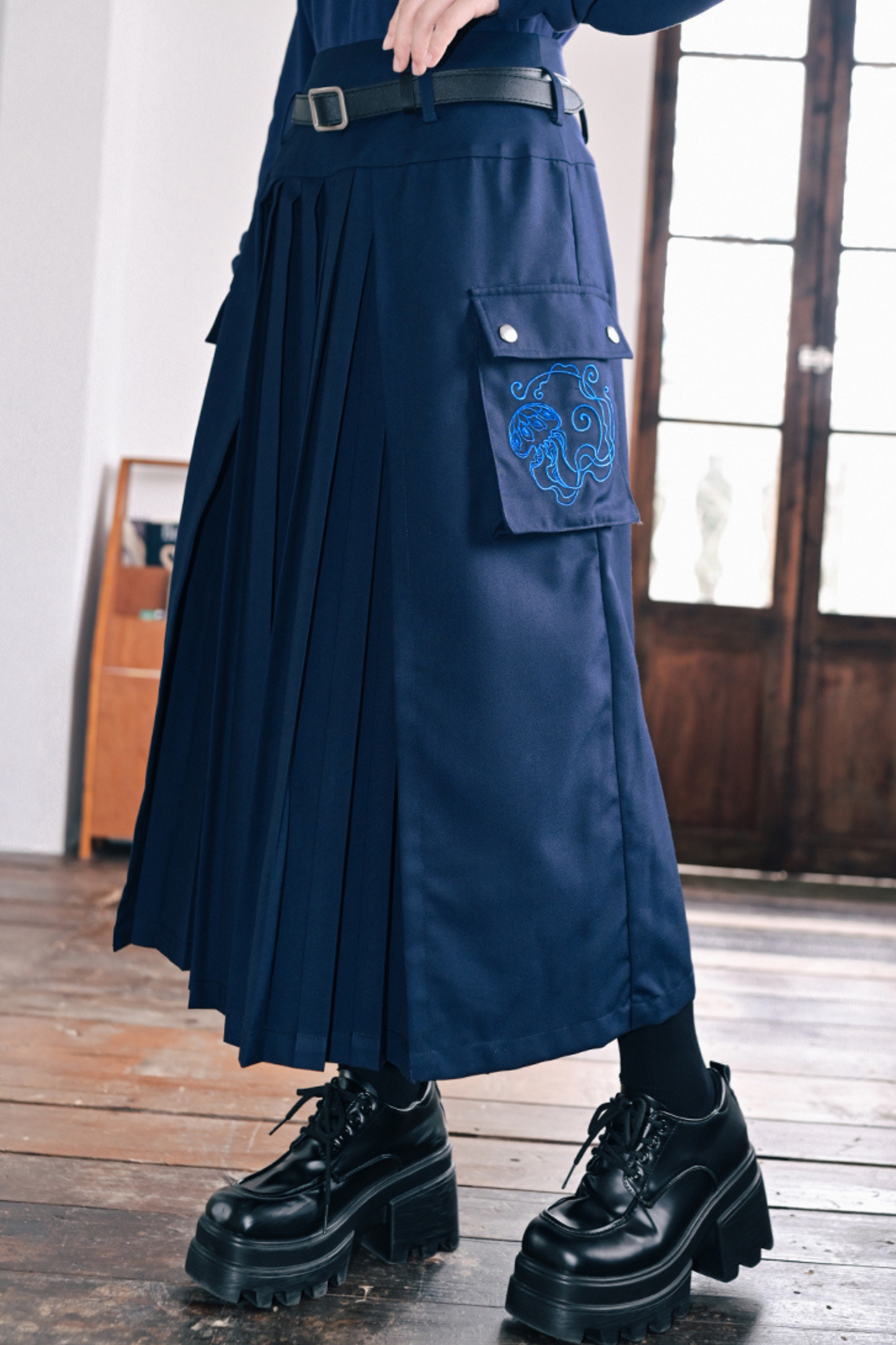 Slimming Jellyfish Stitch Pleated Skirt