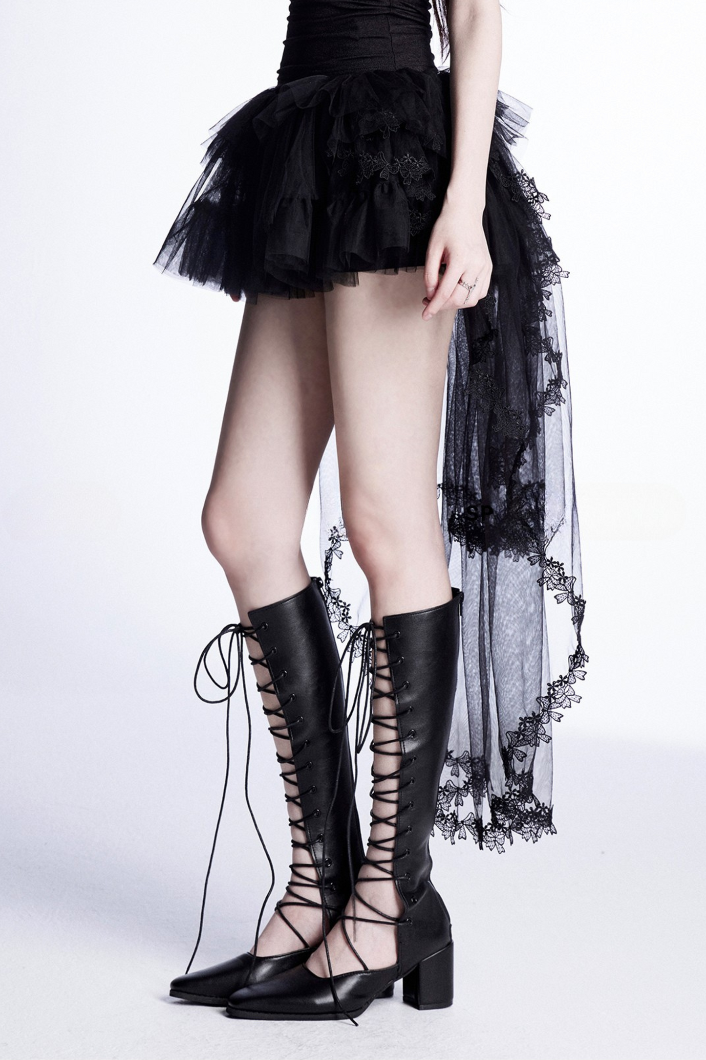 スパンコールトップス＋メッシュAラインスカート