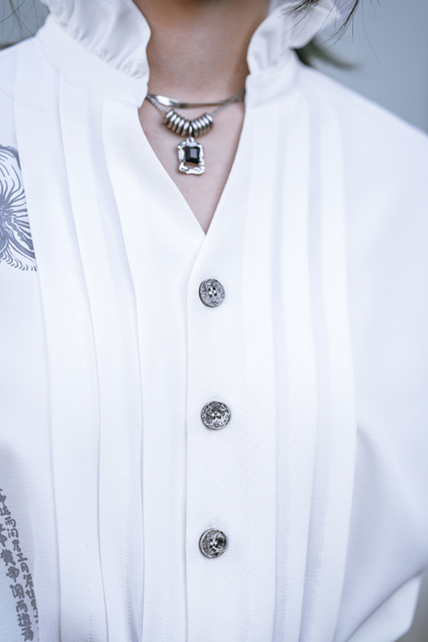 レーススタンドカラーホワイトシャツ