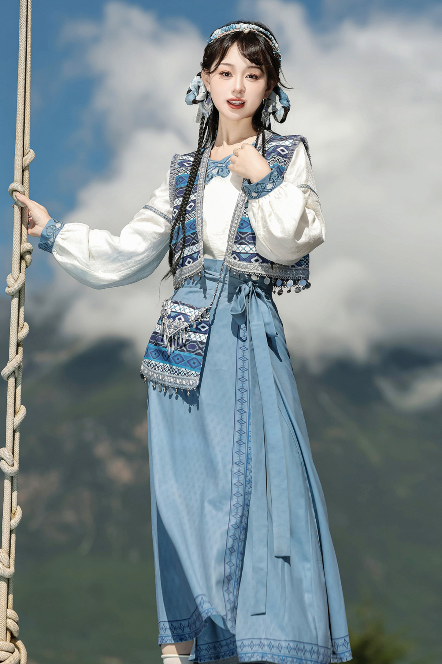 Weiyan Hulan ethnic vest + top + skirt + shoulder bag