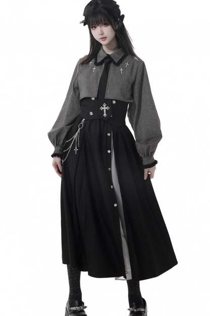 十字架のキャロルダークシャツ+コルセット+スカート