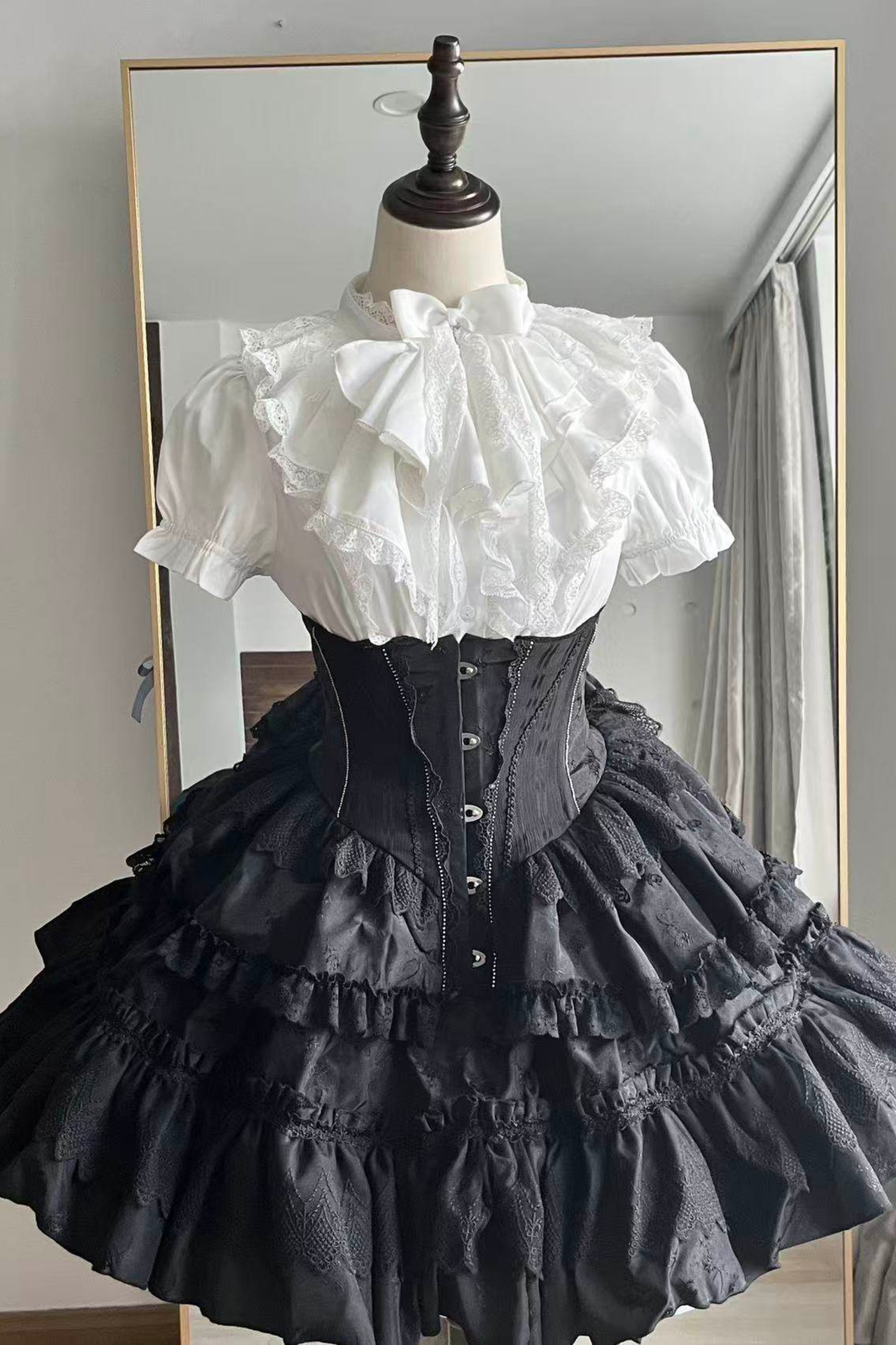 ゴシックフィッシュボーンスカート+シャツ+リボンカラー