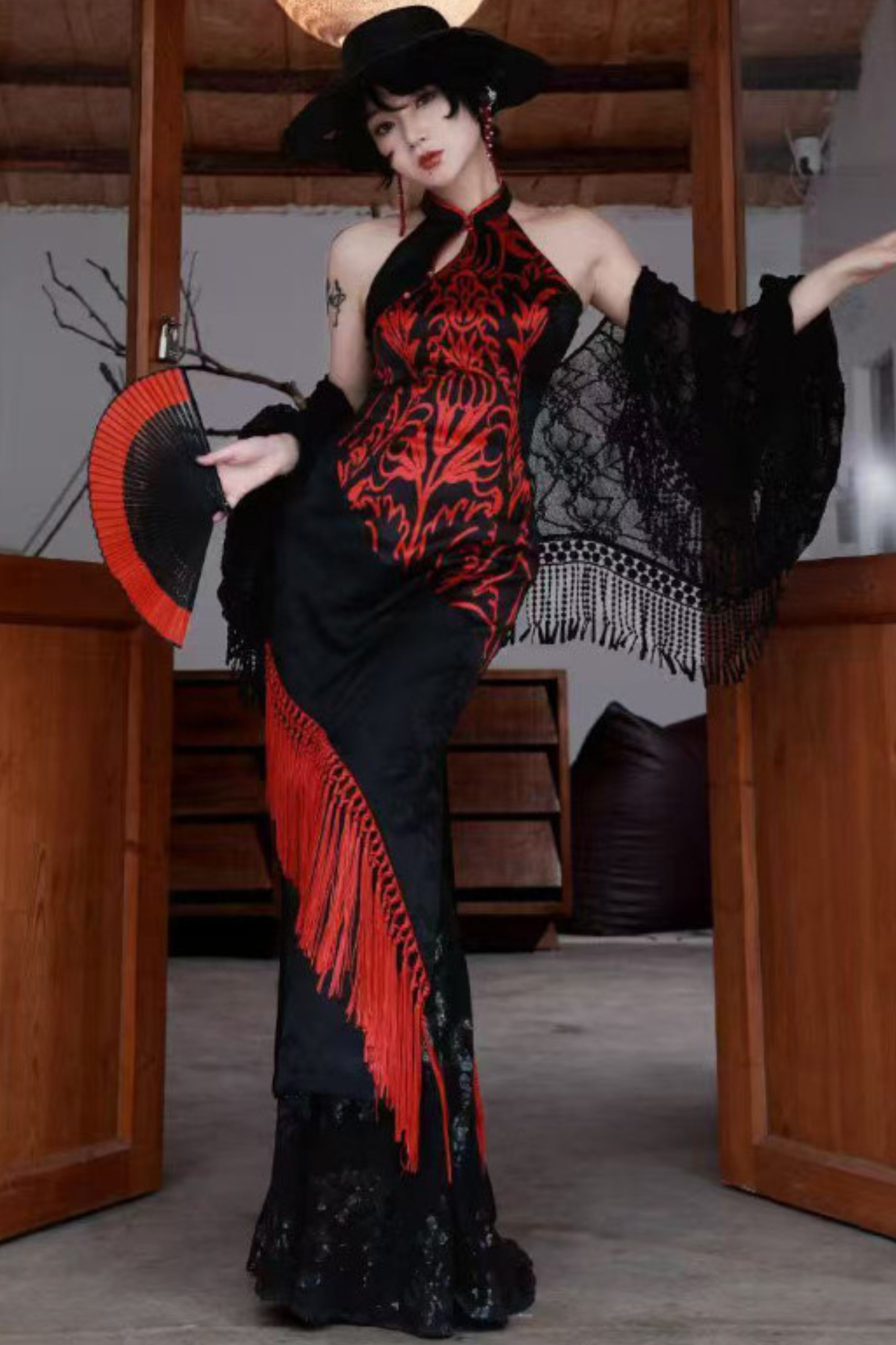 ダークファイアノースリーブドレス