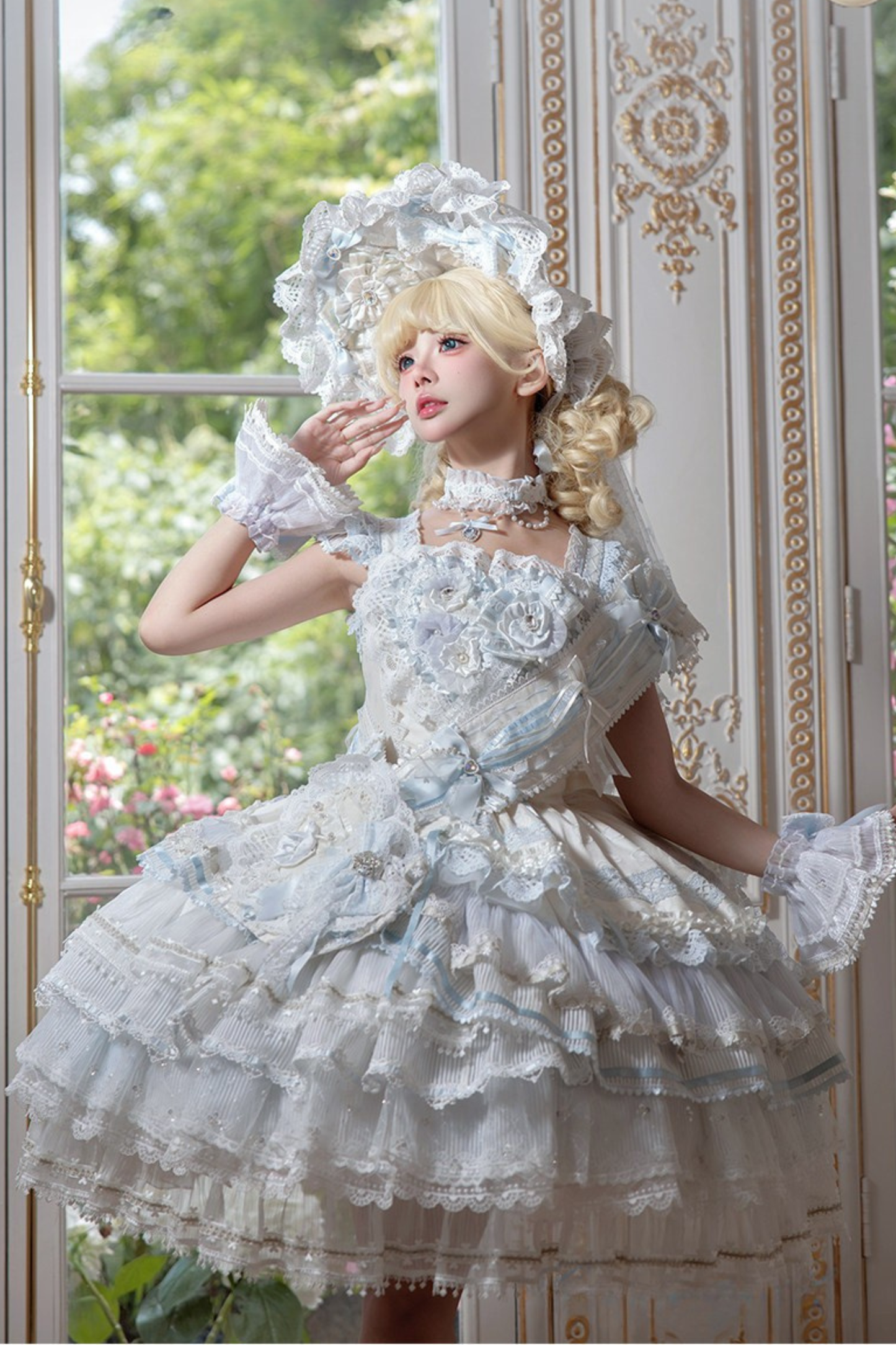 [Reservierungsschluss 1. August] Blau-weißes Sweet-Lolita-Stufenkleid-Set mit Blumenmuster