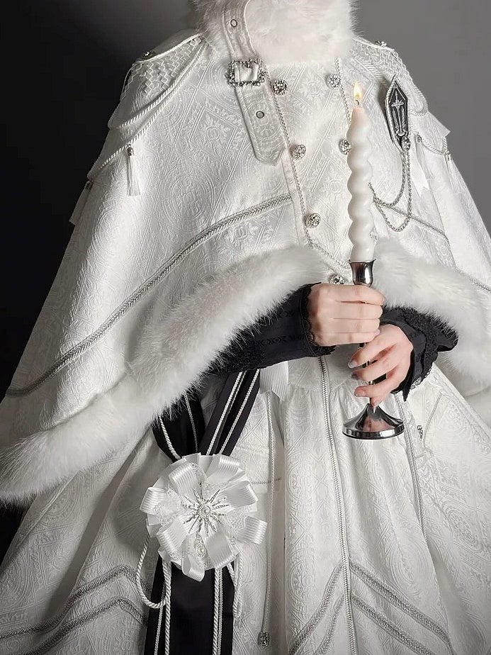 【2月23日予約締切】ドーンブレイカーゴシックミリタリーエポレットファーケープコート