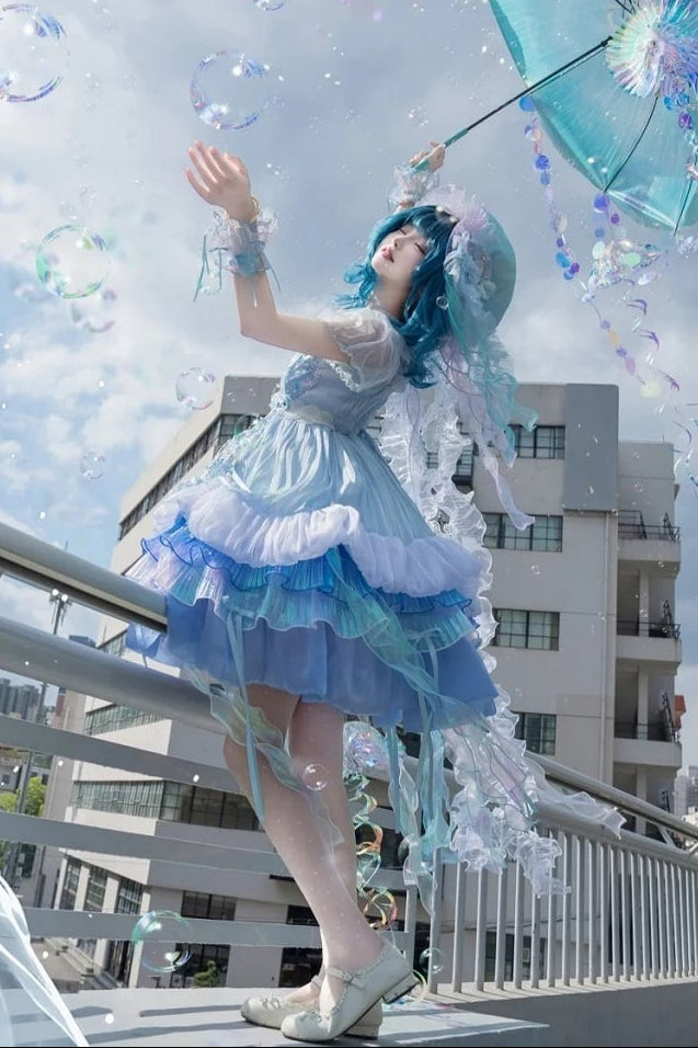 [Date limite de précommande : 1er août] Robe JKS lolita féerique méduse océan blanc x bleu à superpositions avec traîne aurore