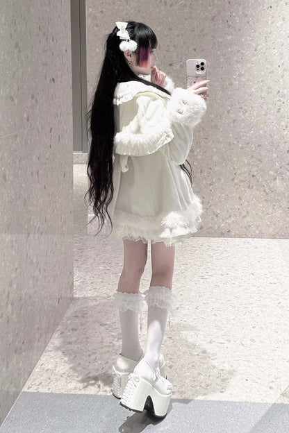 【11月13日予約締切】White Pearl Bow-Tie Fur Coat With Detachable Cape And Fur Cuffs