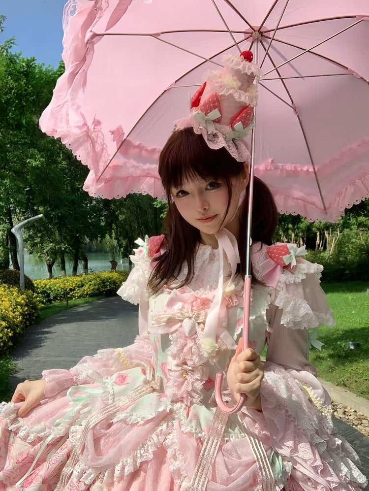 [Reservierungsschluss 26. Juni] Erdbeer-Sweet-Lolita-JKS-Kleid mit Spitze, Flatterärmeln, hochgezogenem Design und Tülllagen