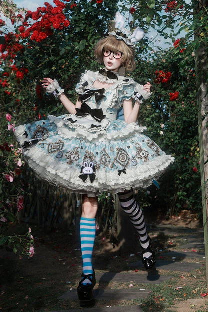 [Reservierungsschluss 30. Juni] Blau-weißes Alice-im-Wunderland Sweet-Lolita-Schleifen-Schürzen-OP-Kleid + Komplettset 1/2
