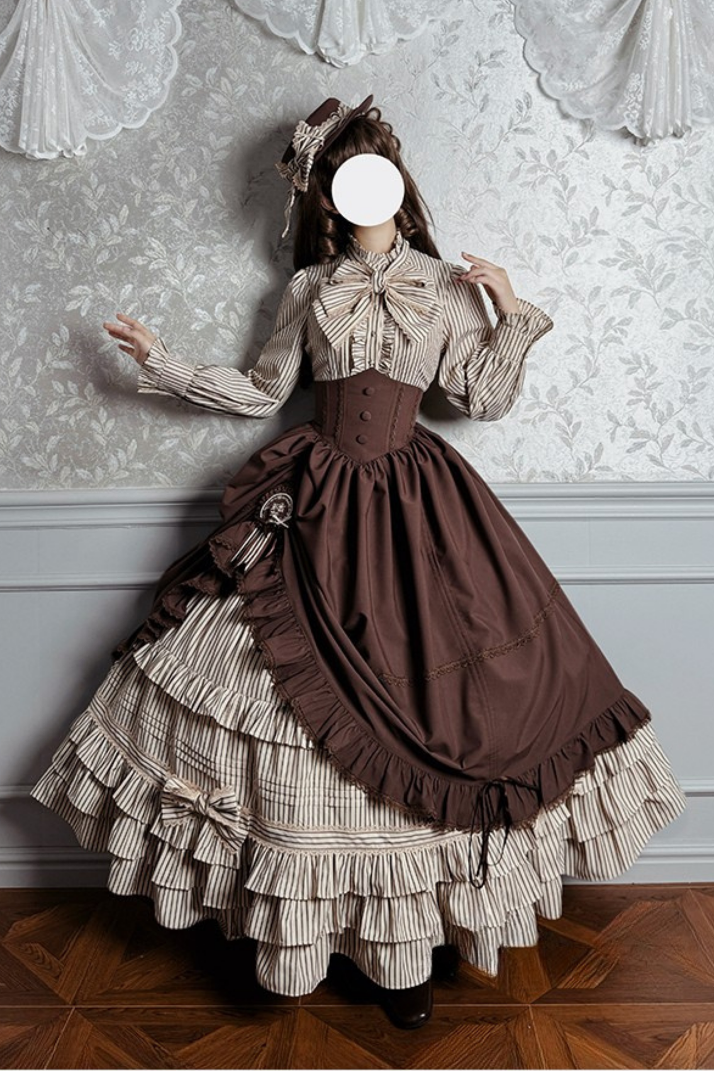 【12月23日予約締切】ビクトリアデュークエレガントクラシックフリルスタンドカラーリボンシャツ