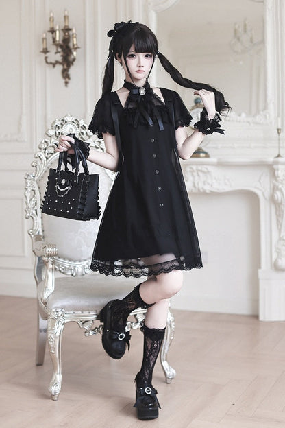 [Reservierungsschluss am 15. Juli] Schwarzes Gothic-Tüllkleid im Lagenlook mit Schmuckschleife + Rosenkreuz-Haarspange + Handgelenkmanschetten