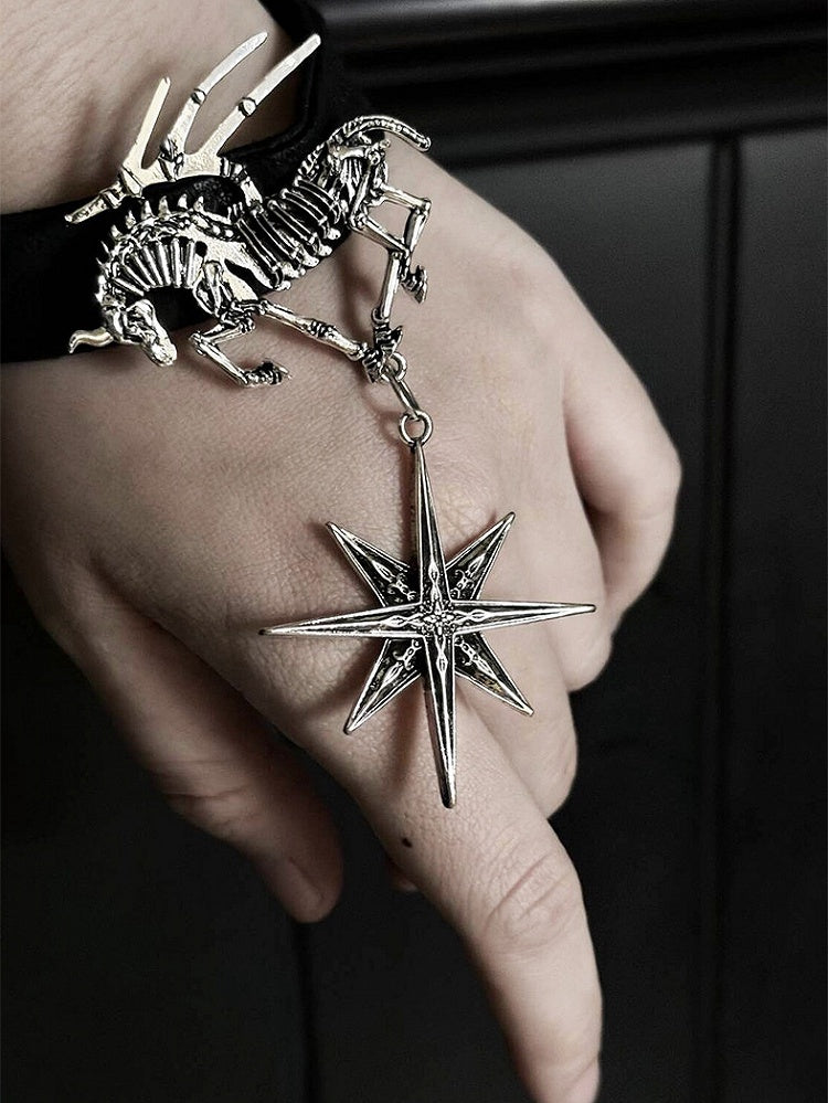 [Vorbestellung bis 8. Juni] Phantom Night Dark Gothic Skelett-Pferd-Stern-Anhänger Choker