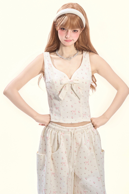 リトルキュートフラワーフードパーカー+リボンキャミソール+ワイドパンツ
