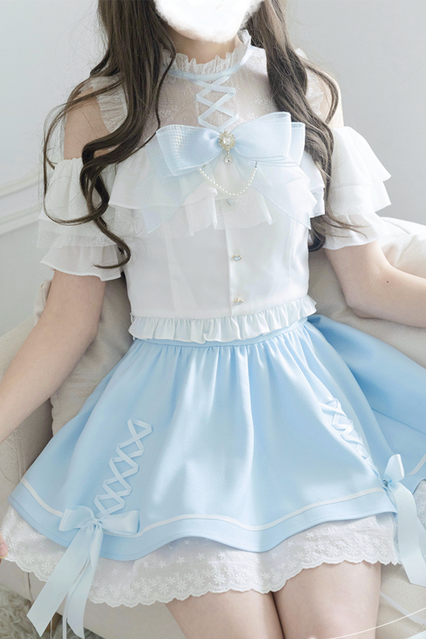 Lace short off-the-shoulder shirt + lace-up skirt