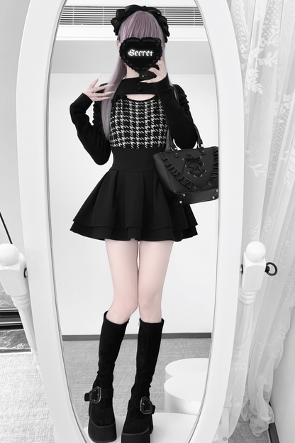 Staggered Lattice Strap Knit