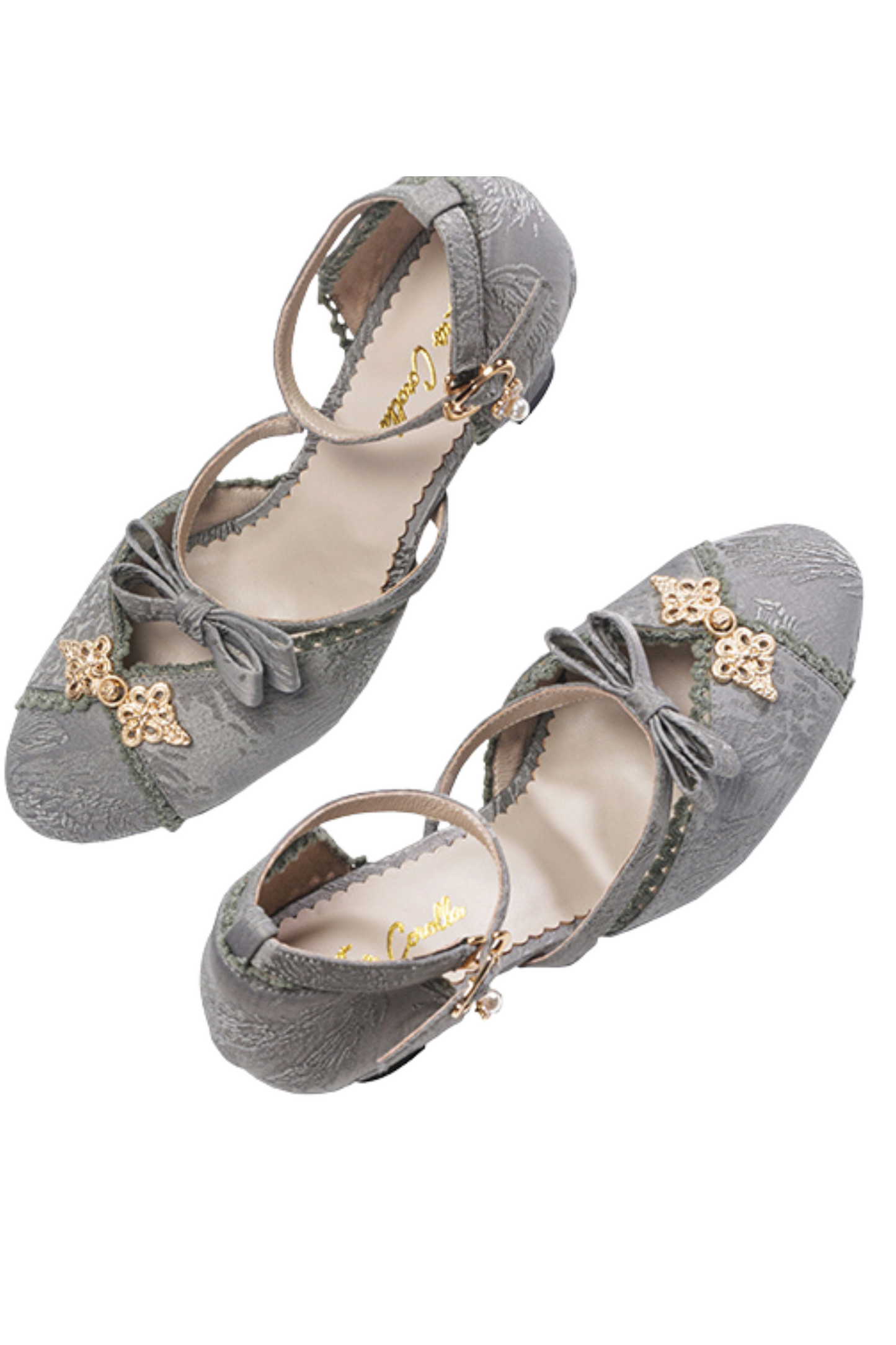 Round Chinese-Style Wedding Shoes