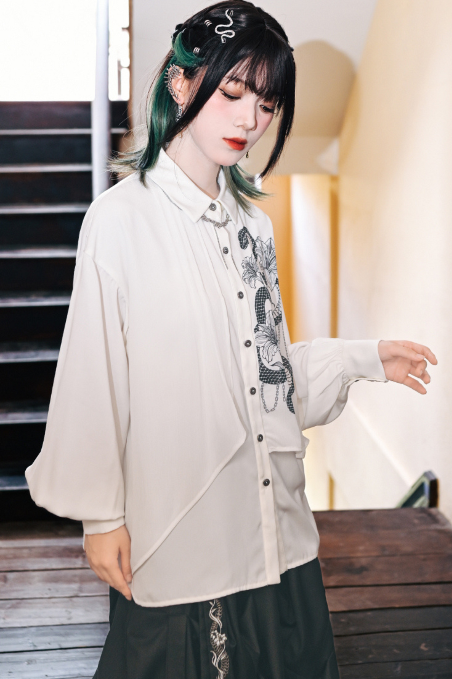 Double Layer Snake China Shirt