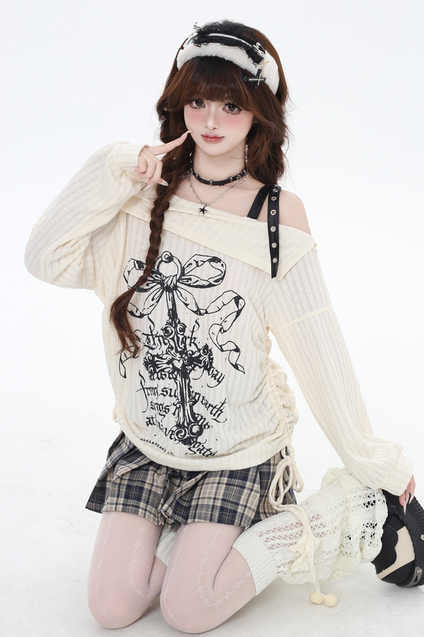 Off-the-shoulder belt strap design top