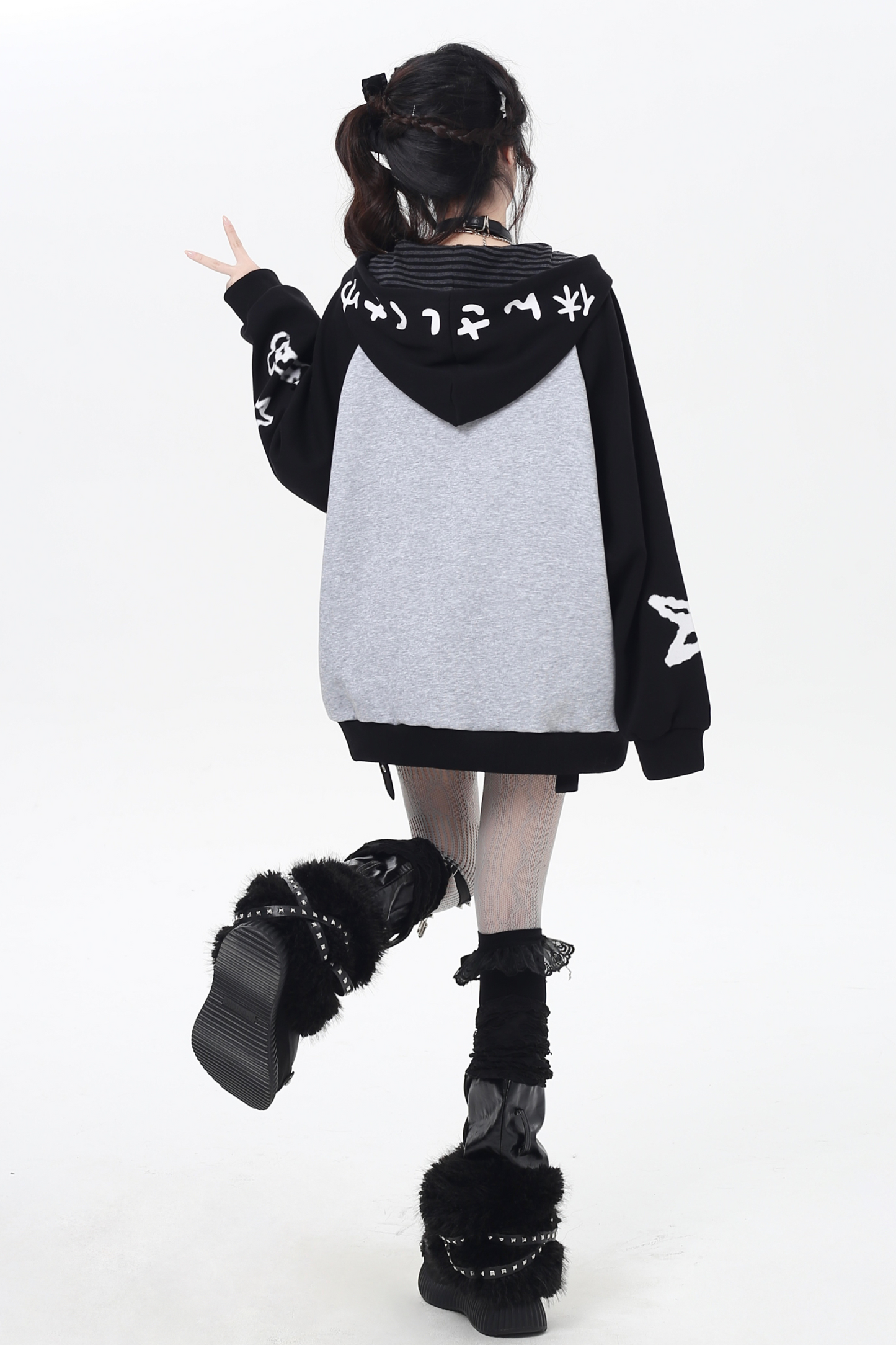 ガールイラストフードルーズパーカー