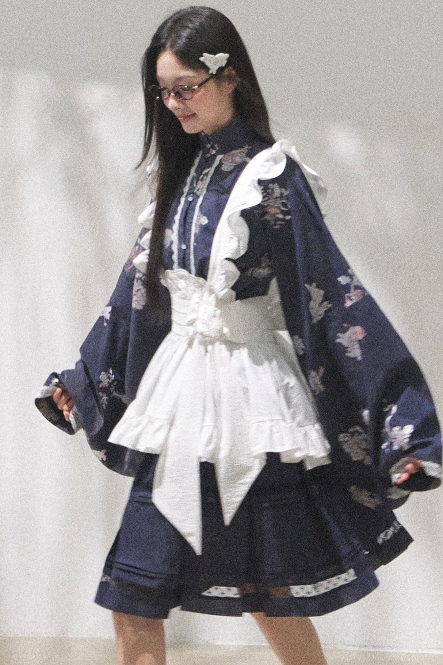 レトロスタンドカラーショートトップス+ミディアムスカート