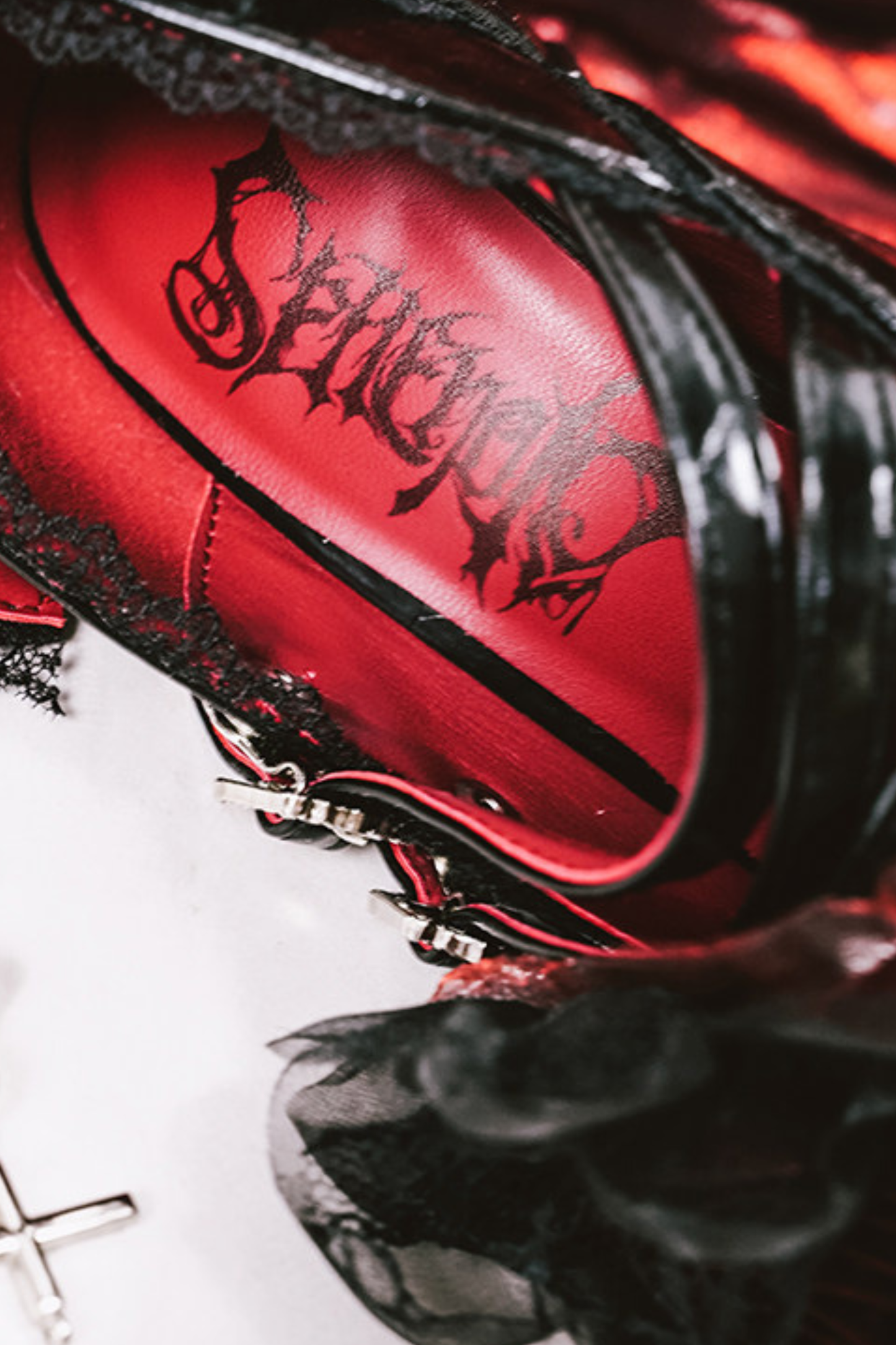 다크 크로스 고딕 힐